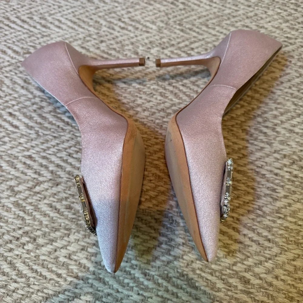 BADGLEY MISCHKA Cher Crystal Embellished Satin Aurora Pink Pumps | Size 8.5